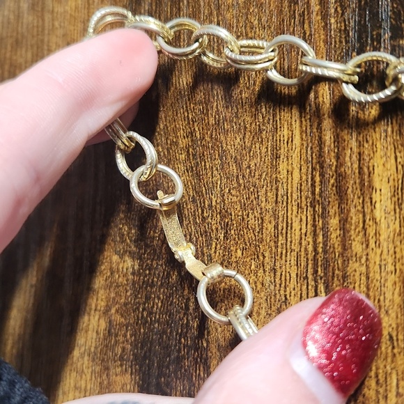 Golden Statement Necklace - Picture 8 of 8